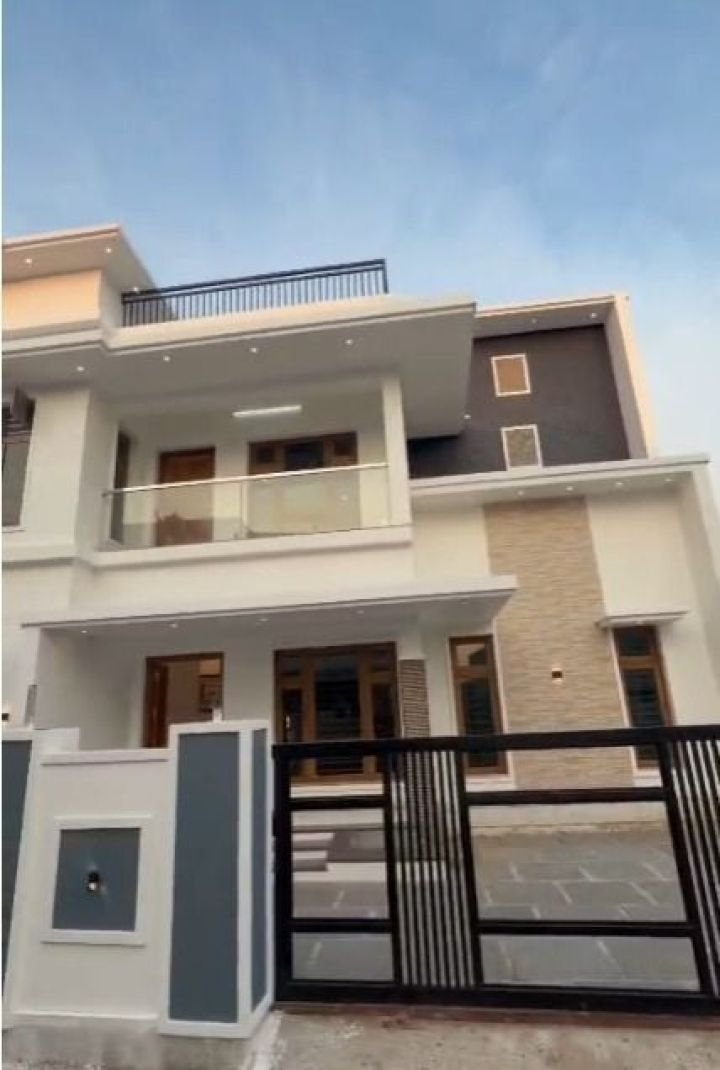 4 BHk 2 Newly built Houses For sale in Mannuthy, Thrissur