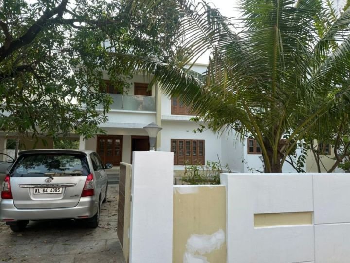 Luxury 4 BHK New House- 4500 sqft for sale in Kuttanellur, Thrissur