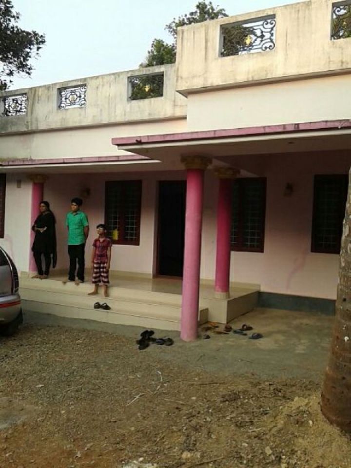 5 CENT LAND AND 1200sq.ft House.