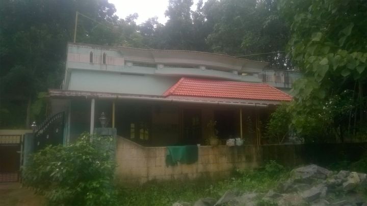 Old house mannivila malayinkeezh