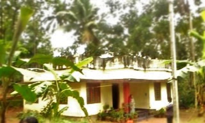 10 cent and 1000sqr feet house for sale .