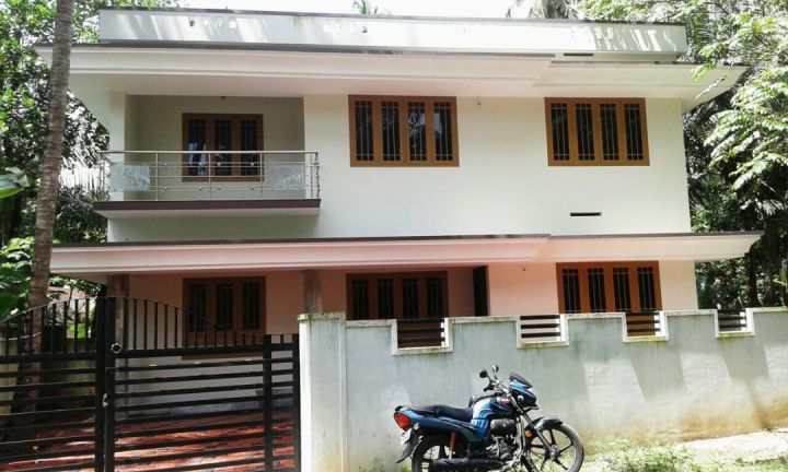 READY TO OCCUPY HOUSE NEARBY GURUVAYOOR TEMPLE