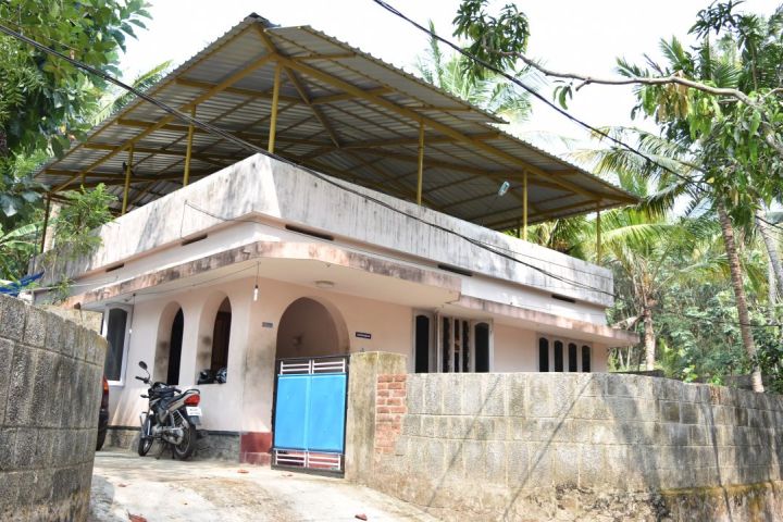 Single storey beautiful house in 10 cents of land near to vizhinjam harbour for sale