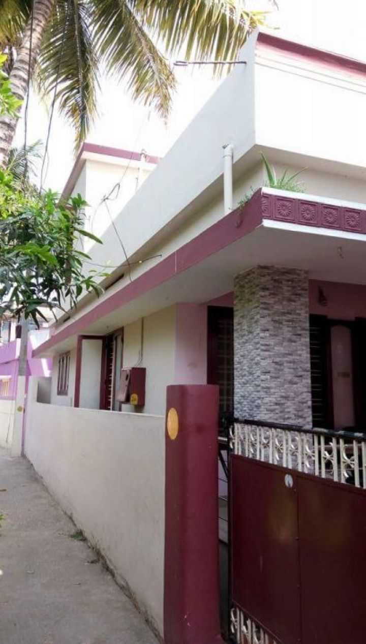3 sent, 1100 Sqr. Near Attukal Temple Trivandrum