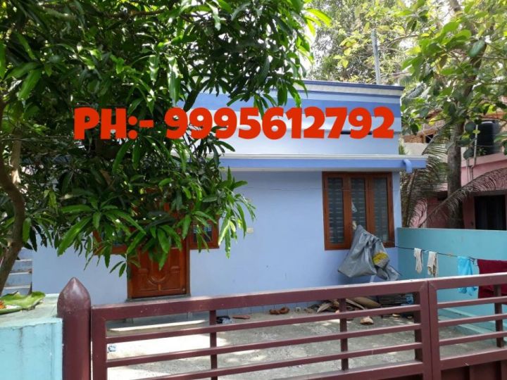 3 cent House near manacaud junction for urgent sale in Trivandrum