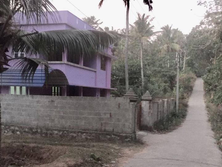 20 cent Land with 2500 sqft house