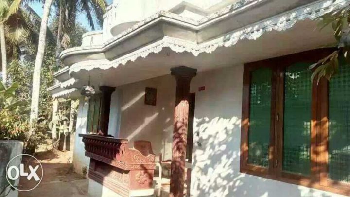 6 cent & 900 sq ft individual house in malayinkeezh near by ( Manappuram)