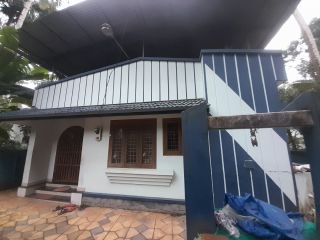 12 cent land and big house for sale in Kadapra-Niranam