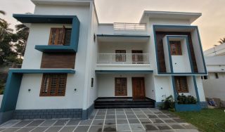 4 BHK New house-3650 sqft for sale near Thrissur Marthakkara highway.