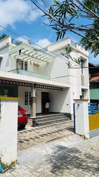 3 BHK fully furnished house for sale in Urakam, Thrissur.