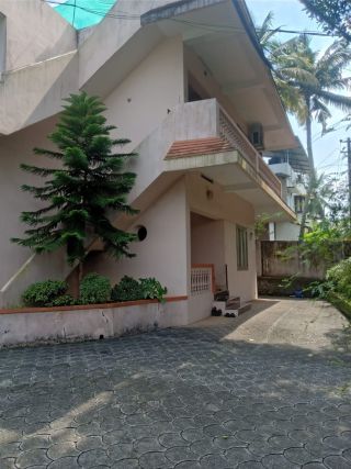 16.5 cent land with house for sale at Karakulam, Thiruvananthapuram