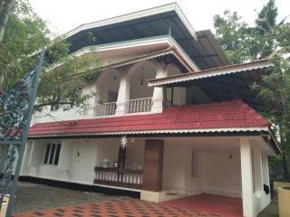 House for Rent – Ground Floor, 2 BHK + Maid’s Room |Vattakunnu_ Kandanad – Mulanthuruthy Road