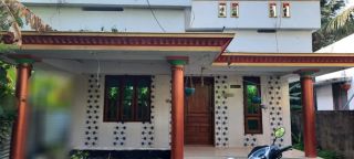 5.5 Cents with house for sale in umayanallor ,Kollam