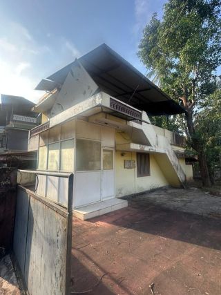 Land with house  for sale in Kottappuram center, Mg road, Thrissur