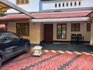 HOUSE FOR SALE – PRIME LOCATION NEAR PERUMBAVOOR