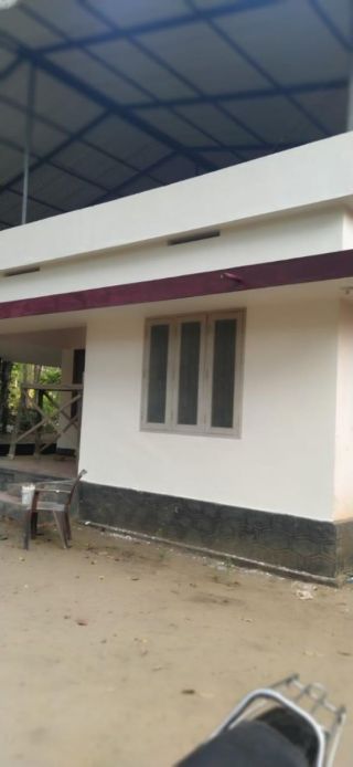 House Available for rent in punnayurkulam
