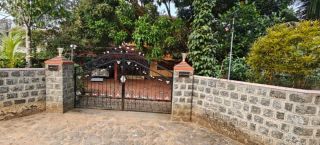 2 bhk House (1st floor)on rent in pathiripala town.