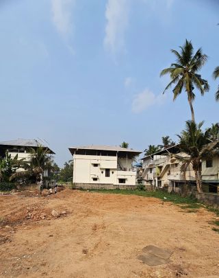 Residential Plots for Sale Between Poojapura & Mudavanmugal