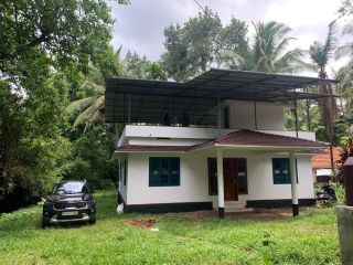 Riverside 2BHK House with Road Access | Ideal for Homestay / Peaceful Living | Kuppayakkodu, Calicut