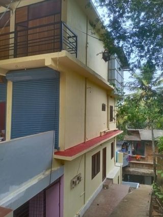 Building for sale (Fixed price)92 Lakh INR (8111865425)