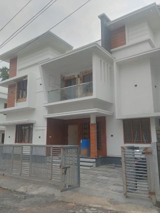 4 BHK newly built House for Sale in Mannuthy, Thrissur| Real Estate Thrissur.