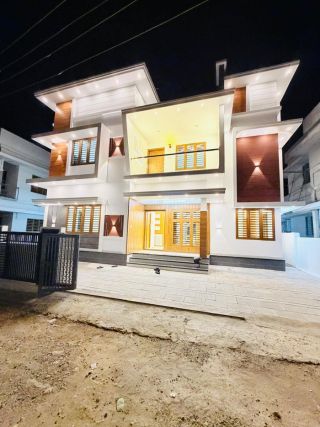Elegant 4 BHK newly built House for Sale in Mannuthy, Thrissur| Real Estate Thrissur