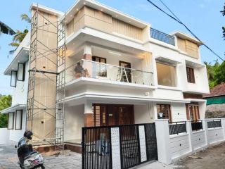5 BHK Newly Built House for Sale in Mannuthy-Bypass Near Highway, Thrissur.| Real Estate Thrissur