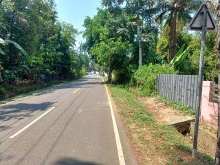Roadside property for immediate sale Pariyaram, Chalakudy, Thrissur