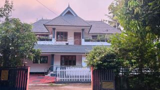 Premium 4 BHK House for Sale in Ramavarmapuram, Thrissur| Real Estate Thrissur