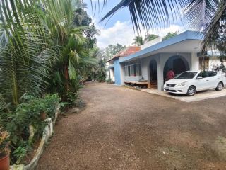 8 Acres with Bungalow in Vazhoor, Kottayam