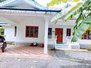 2BHK Semi furnished house 2km from iritty town 20 mints to Kannur Airport