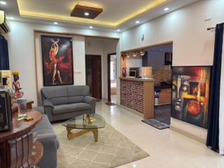 2bhk luxury flat at very prime location