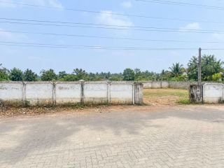 15 Cent Commercial & Residential Plot for Sale – Avenue Road, Thrissur