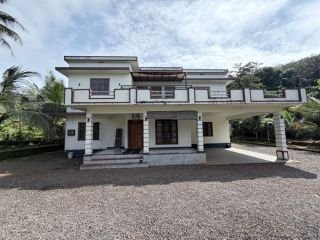 FOR SALE | PREMIUM 5BHK HOUSE WITH 50 CENTS OF LAND