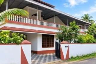 5 BHK House for Sale in Chembukkav, Thrissur