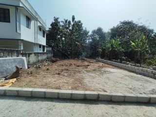 Plot for sale in pothencode