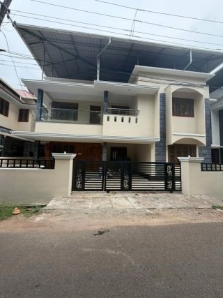 Premium 4 BHK New House for Sale in Kuttoor, Thrissur