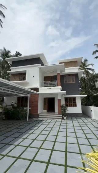 5 BHK House For sale in Mulayam Centre, Thrissur