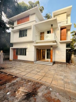 Beautiful House for Sale in Mannuthy, Thrissur