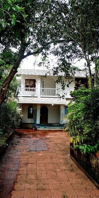Five bedroom independent villa