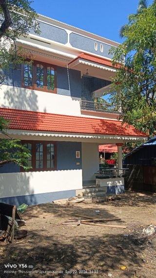 Urgent sale.9 cent 2 storey house for sale. Muttathara Tiruvanthpuram