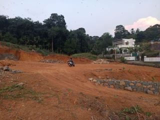 1 ACRE PRIME LAND FOR SALE AT PONKUNNAM