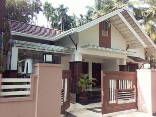 beautiful home Fully decorated and furnished