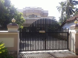 KUTTENELLUR 3500 SQF 5 BHK HOUSE FOR SALE