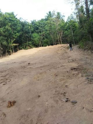 Residential Plots available near Vadakkencherry Town.