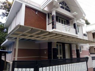 3.50 cent , 1500 sq.ft , 3bhk house in Thrippunithura - Kandanad .
