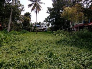 VC851 , 7 cent house plot in Thrippunithura .