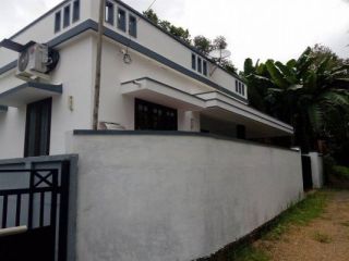 3 .50 cent  , 800 sq.ft , 2 bhk house in Mulanthuruthy , Ernakulam .