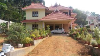 22.5 Cents Land with house in Ettumanoor, Kottayam