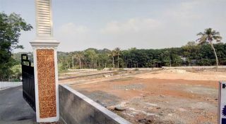 5,6,10 cent house plots in Thiruvankulam-Vennikulam